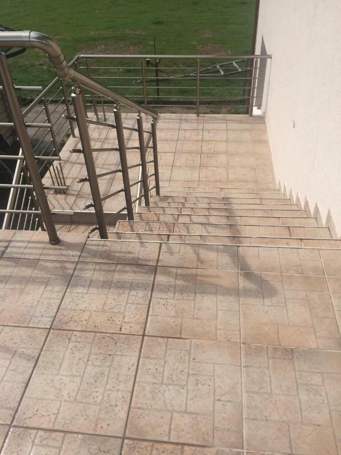 Eko Apartmani Krackovic Golubovci Exterior photo