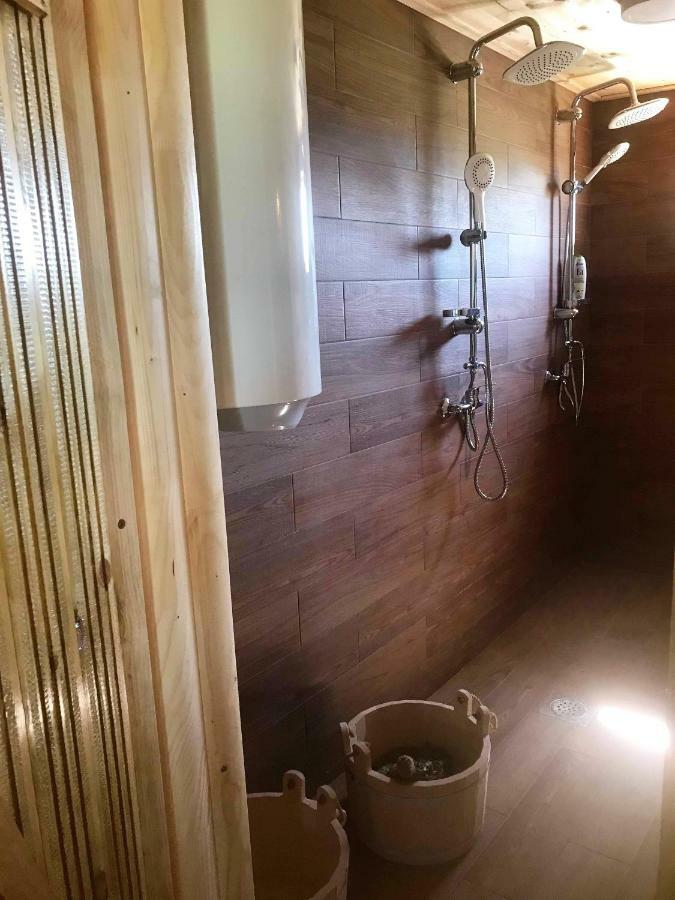 Eko Apartmani Krackovic Golubovci Exterior photo