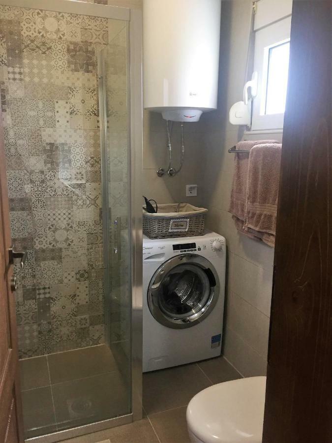 Eko Apartmani Krackovic Golubovci Exterior photo